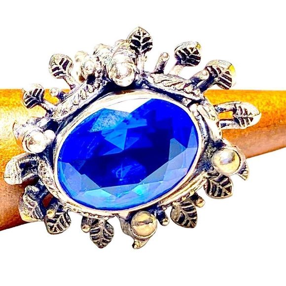 Blue Topaz Gemstone in an Exceptional Handcrafted 925 Stamped Silver Ring (7.5) - Picture 2 of 8